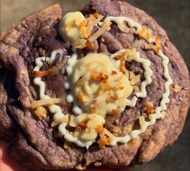 The Ube cookie (sold out).